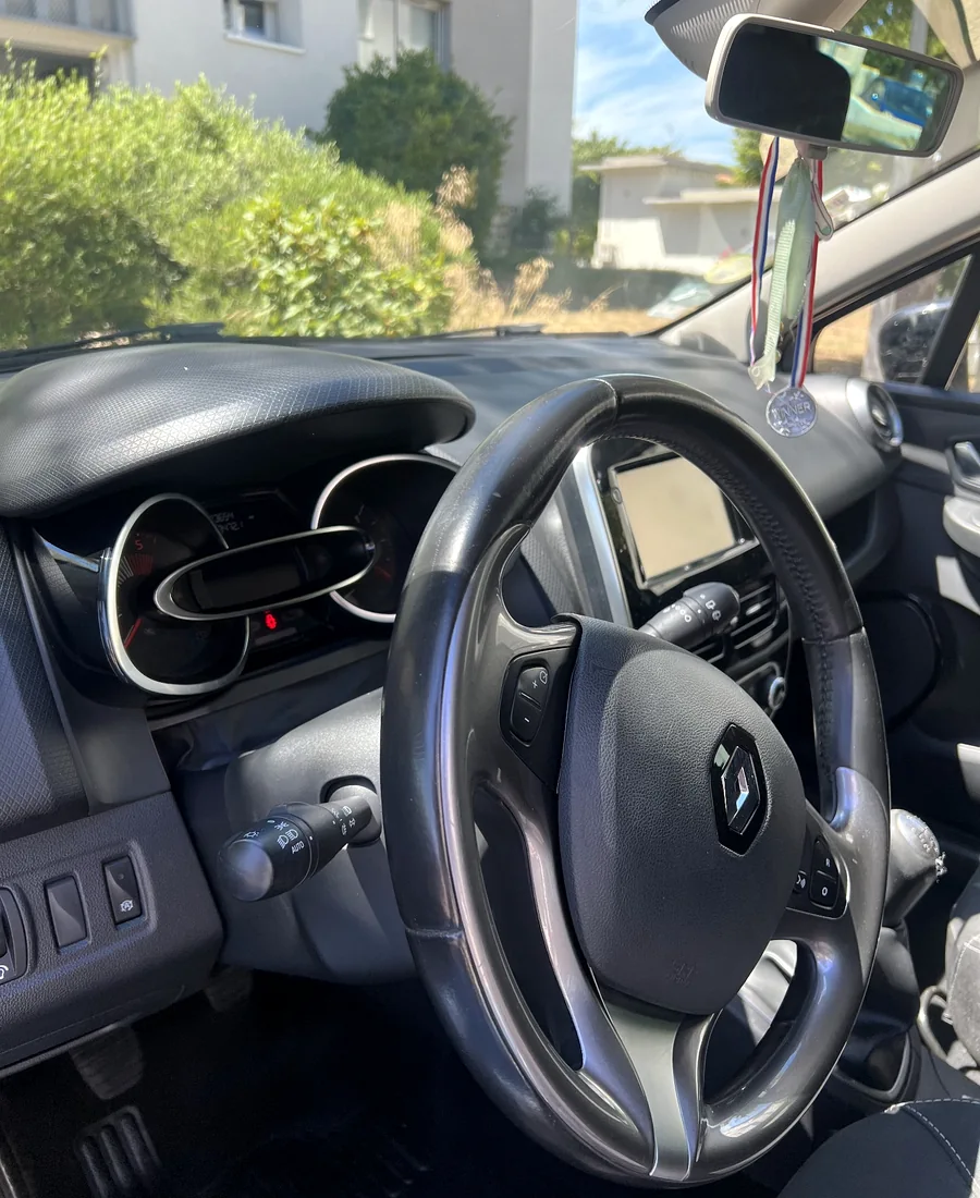 Habitacle Renault propre après prestation